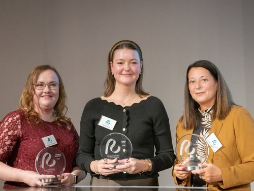 Die drei Preisträgerinnen des Rheumapreises